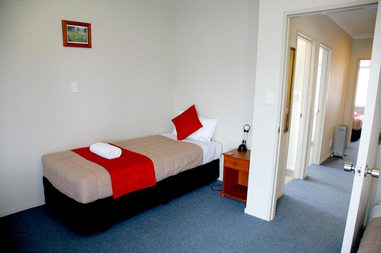 Touchwood Motor Lodge Pukekohe Extérieur photo